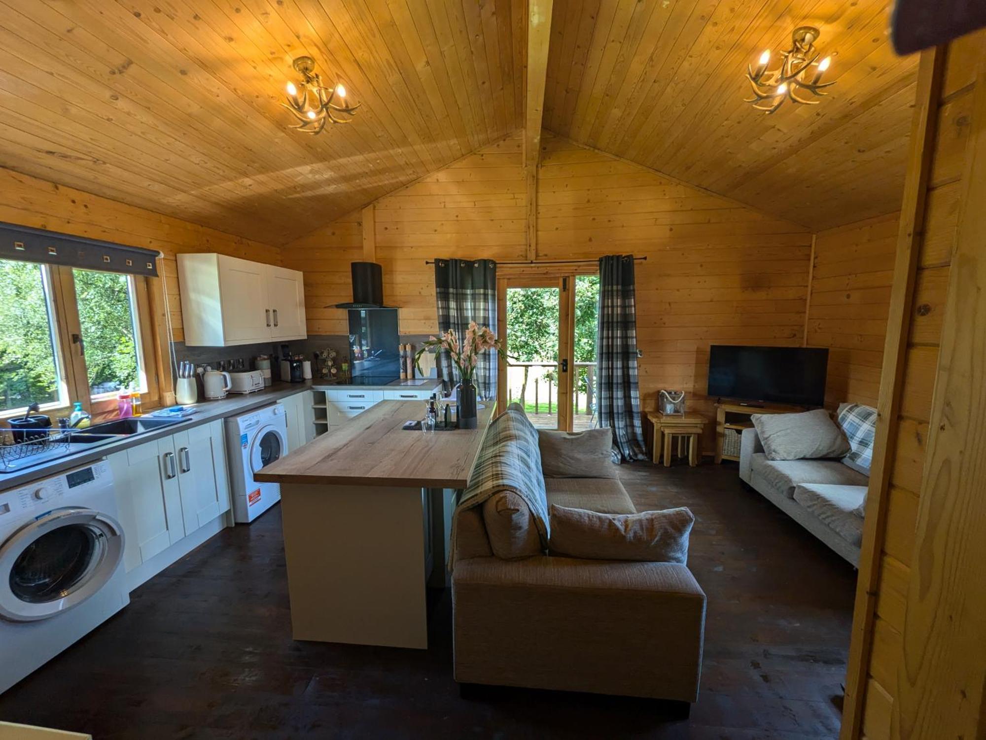 Rustic Lodge Retreat At Riverview Holiday Park Newcastleton Екстер'єр фото